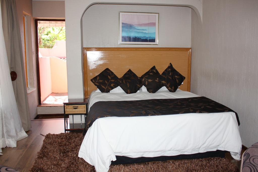 Eagles Nest Lodge Johannesburgo Exterior foto